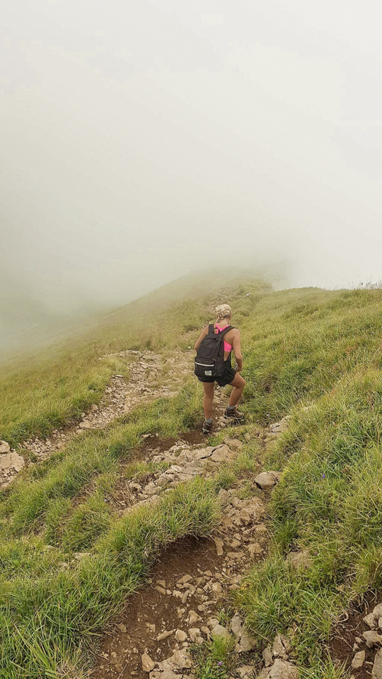 spellbound travels foggy hike siwtzerland 