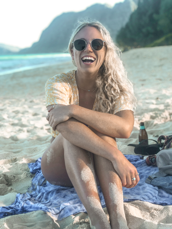 spellbound travels hawaii beach girl